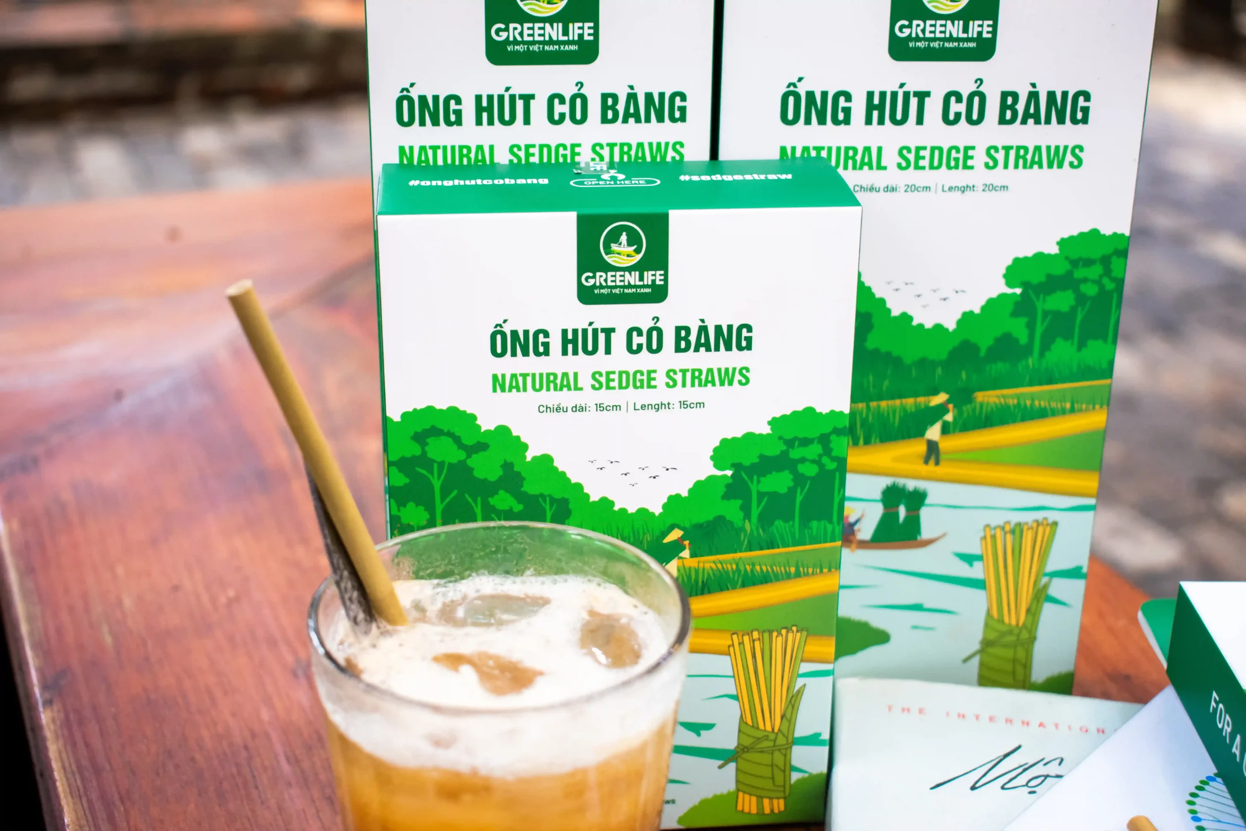ống hút cỏ bàng