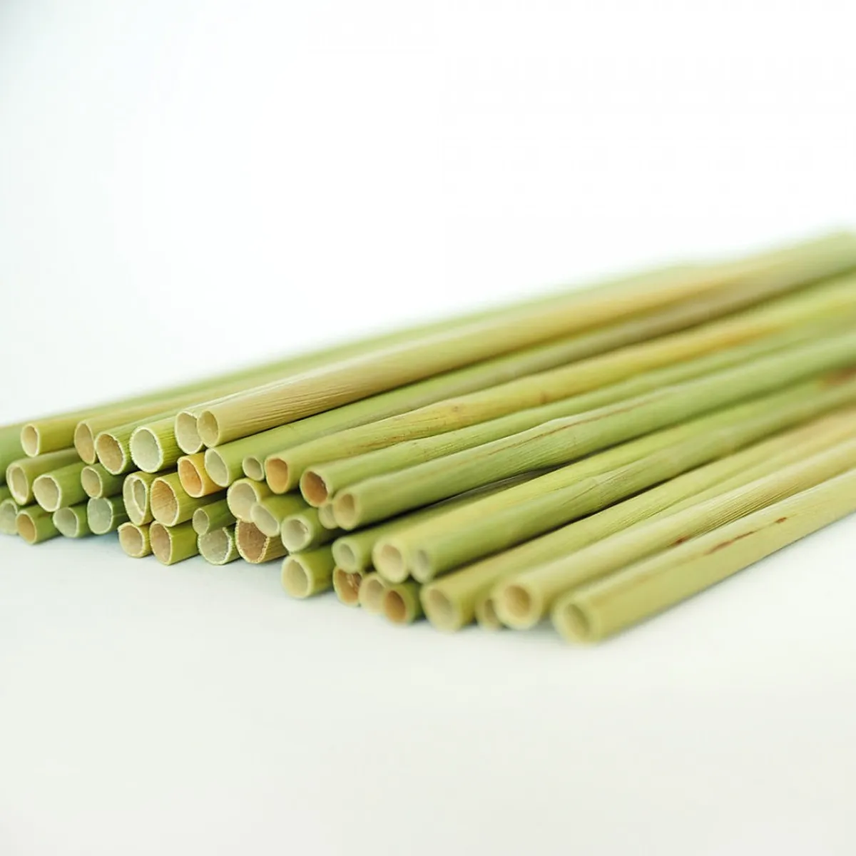 dried grass straw